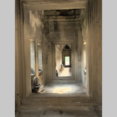 AngkorDoorway4