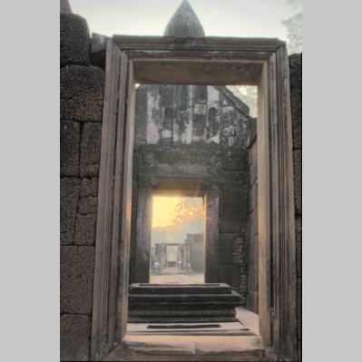 AngkorDoorway7